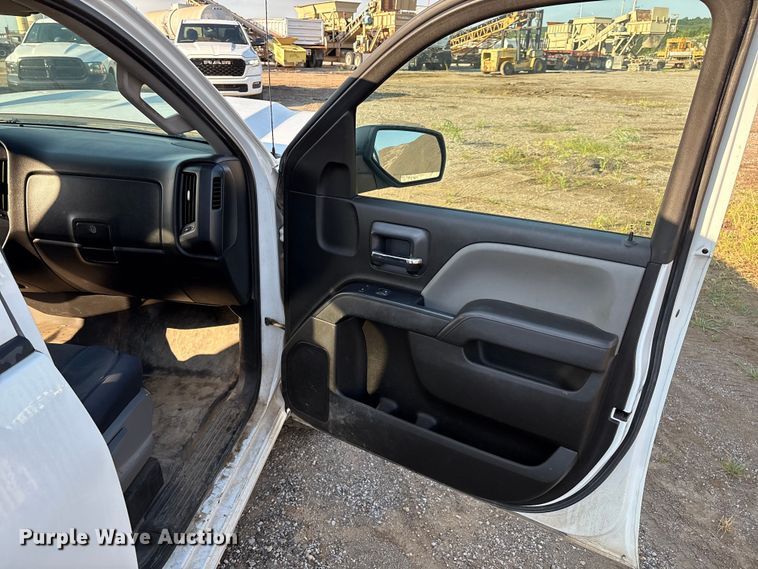 image for item EM0541 2018 Chevrolet Silverado 1500 Double Cab pickup truck