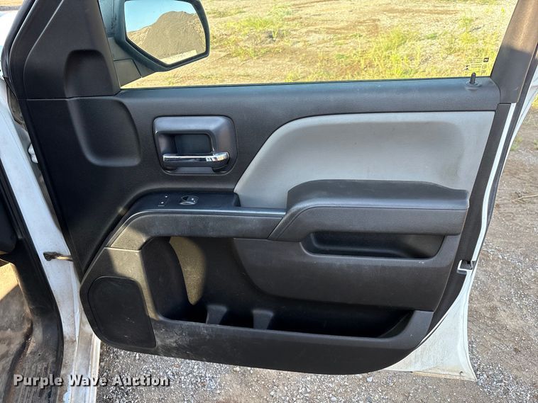 image for item EM0541 2018 Chevrolet Silverado 1500 Double Cab pickup truck