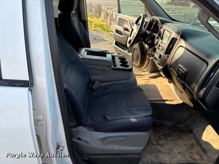 image for item EM0541 2018 Chevrolet Silverado 1500 Double Cab pickup truck