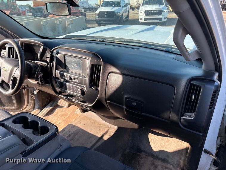 image for item EM0541 2018 Chevrolet Silverado 1500 Double Cab pickup truck