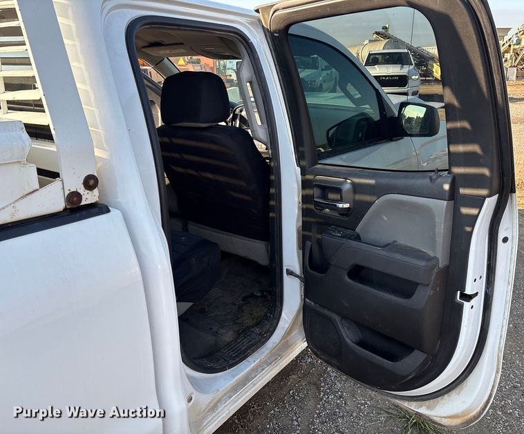 image for item EM0541 2018 Chevrolet Silverado 1500 Double Cab pickup truck