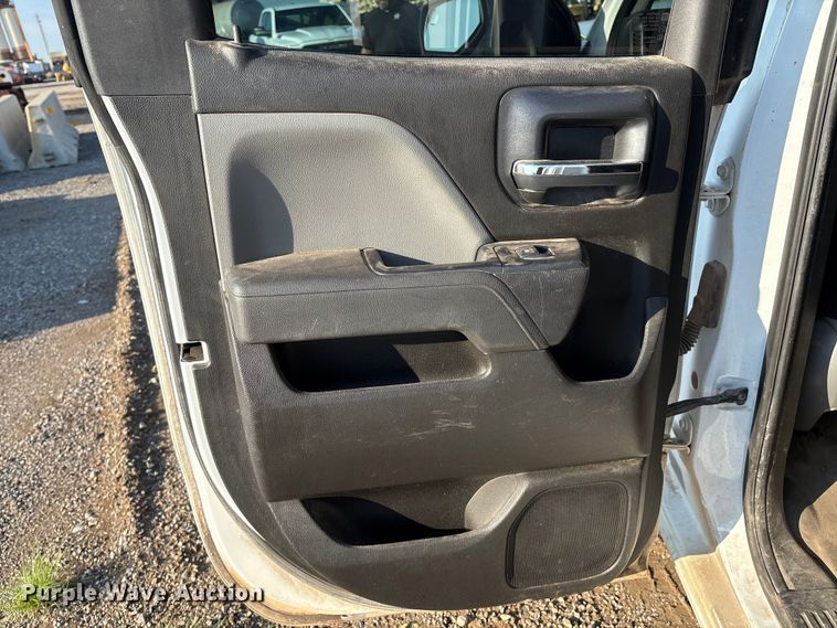 image for item EM0541 2018 Chevrolet Silverado 1500 Double Cab pickup truck