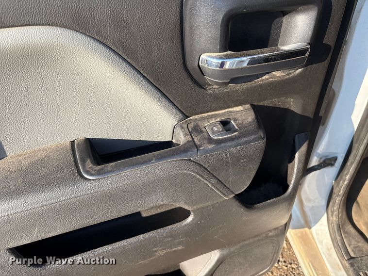 image for item EM0541 2018 Chevrolet Silverado 1500 Double Cab pickup truck