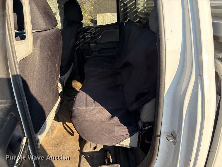 image for item EM0541 2018 Chevrolet Silverado 1500 Double Cab pickup truck