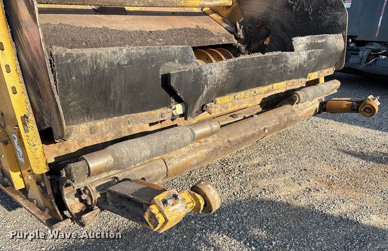 image for item EM0577 Weiler E1250B material transfer vehicle