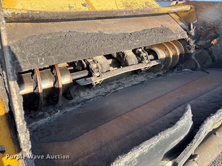 image for item EM0577 Weiler E1250B material transfer vehicle