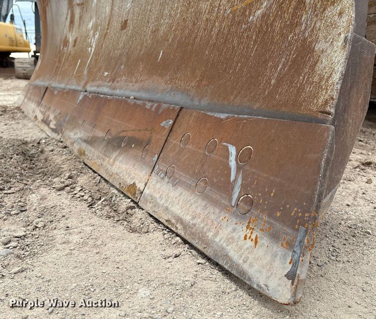 image for item EM0579 2010 John Deere 850J dozer