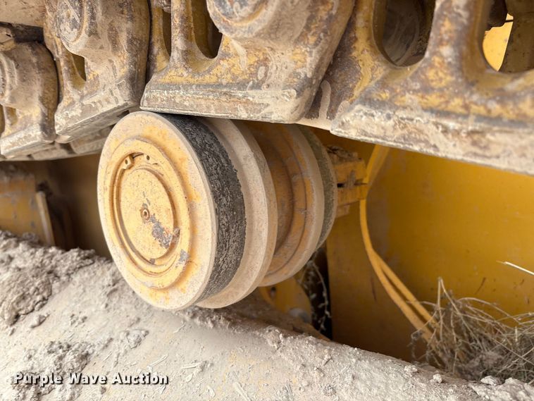 image for item EM0579 2010 John Deere 850J dozer