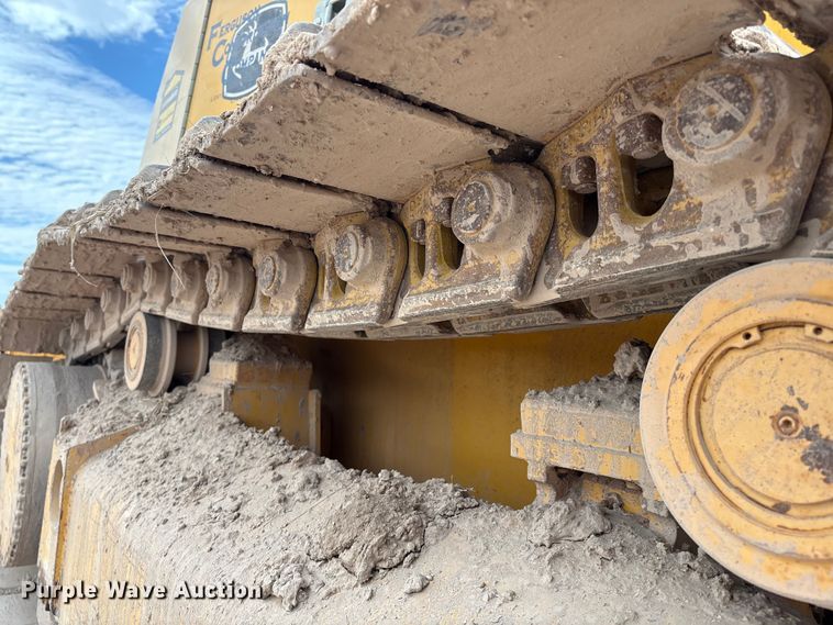 image for item EM0579 2010 John Deere 850J dozer