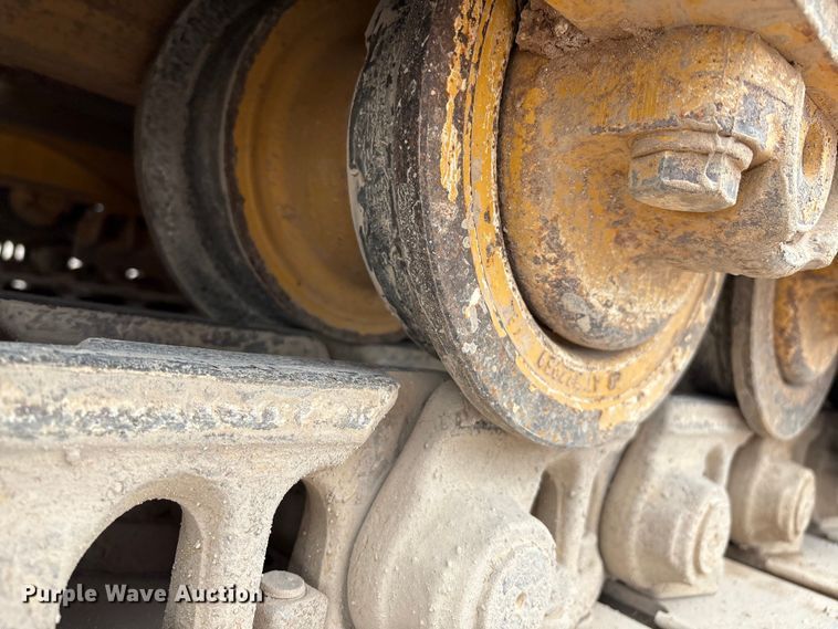 image for item EM0579 2010 John Deere 850J dozer