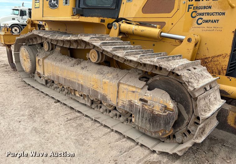 image for item EM0579 2010 John Deere 850J dozer