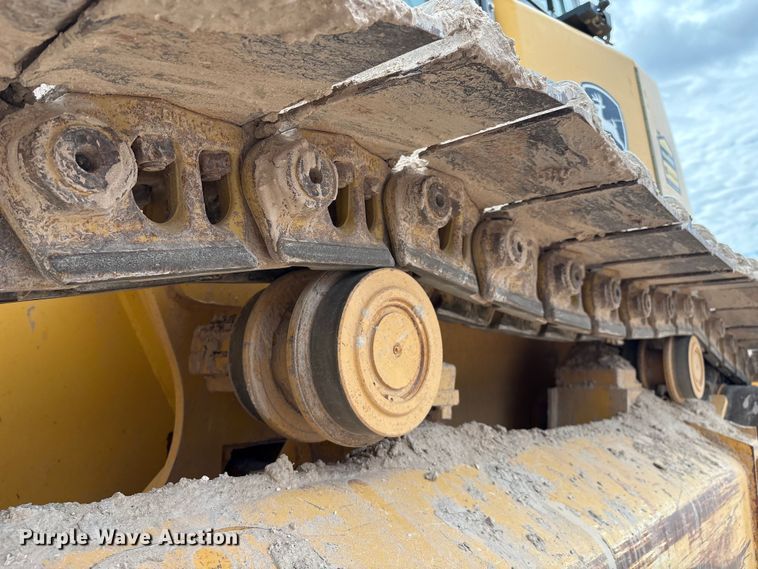 image for item EM0579 2010 John Deere 850J dozer