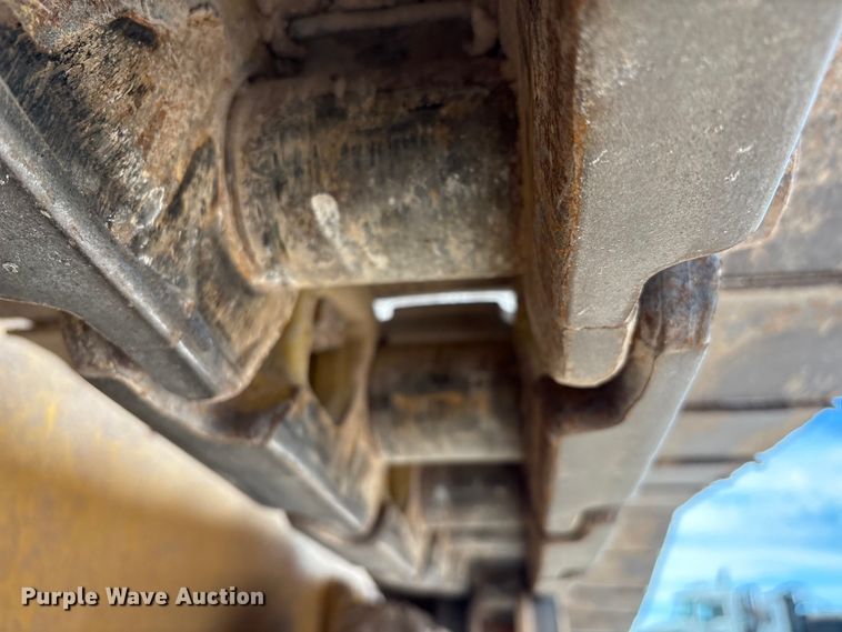 image for item EM0579 2010 John Deere 850J dozer