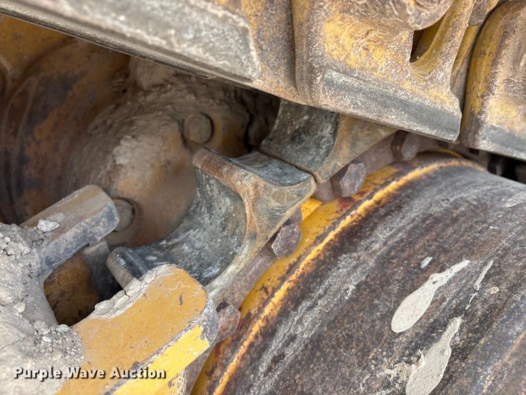 image for item EM0579 2010 John Deere 850J dozer