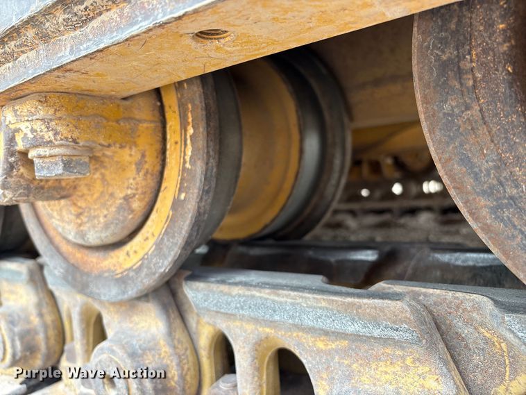 image for item EM0579 2010 John Deere 850J dozer