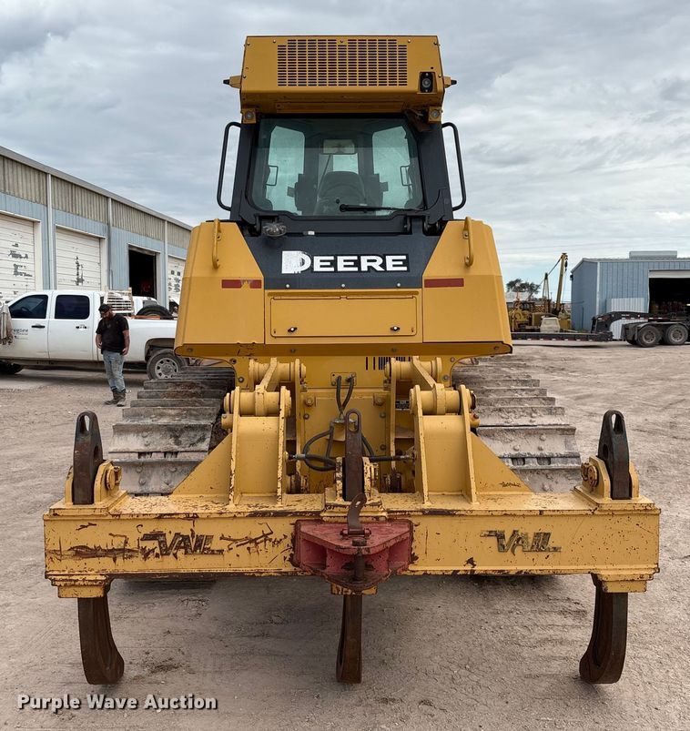 image for item EM0580 2010 John Deere 850J dozer