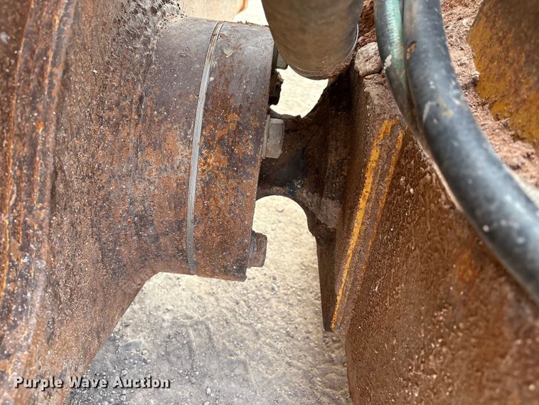 image for item EM0580 2010 John Deere 850J dozer