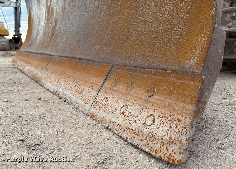 image for item EM0580 2010 John Deere 850J dozer