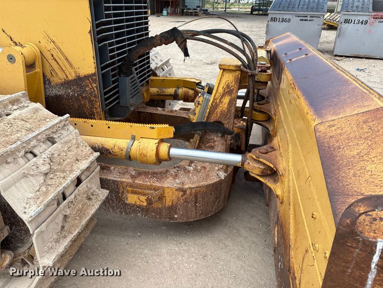 image for item EM0580 2010 John Deere 850J dozer