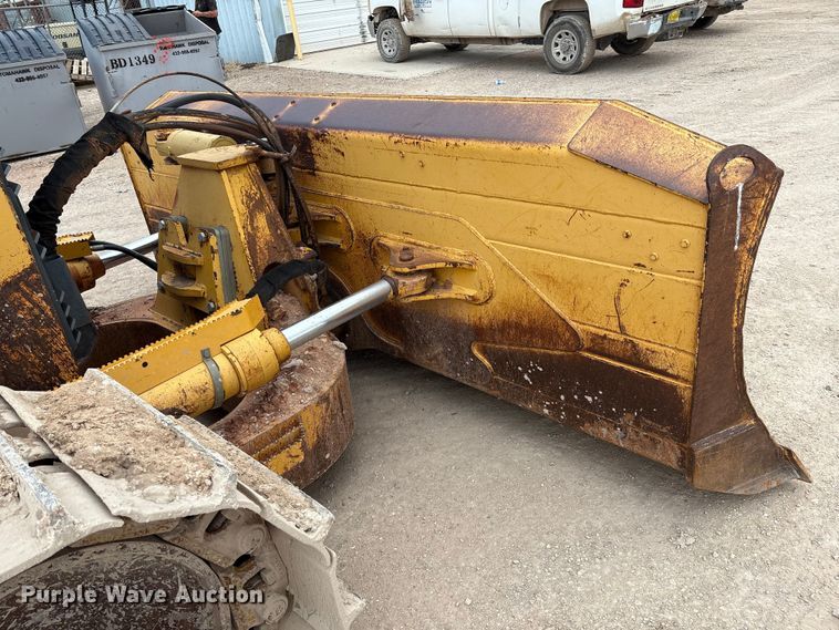 image for item EM0580 2010 John Deere 850J dozer