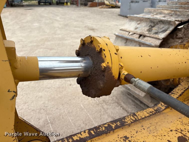 image for item EM0580 2010 John Deere 850J dozer