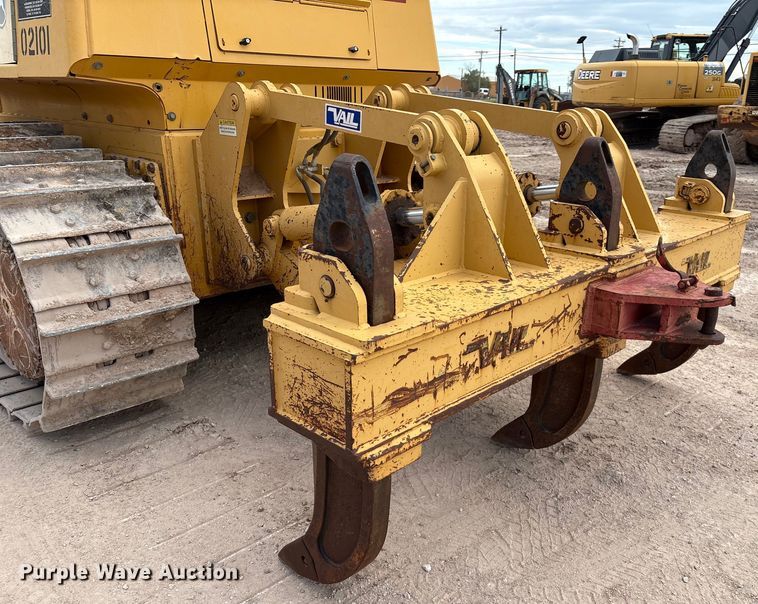 image for item EM0580 2010 John Deere 850J dozer