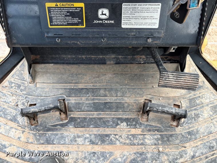 image for item EM0580 2010 John Deere 850J dozer