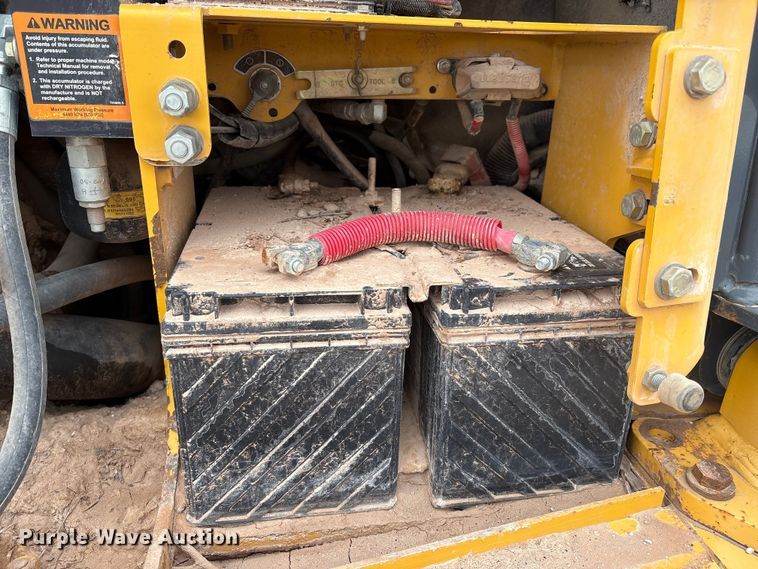 image for item EM0580 2010 John Deere 850J dozer