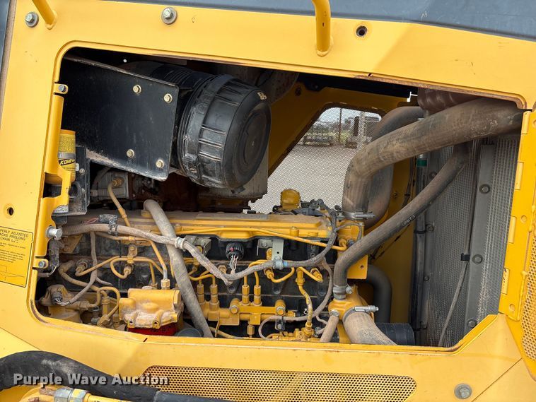 image for item EM0580 2010 John Deere 850J dozer