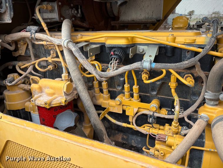 image for item EM0580 2010 John Deere 850J dozer