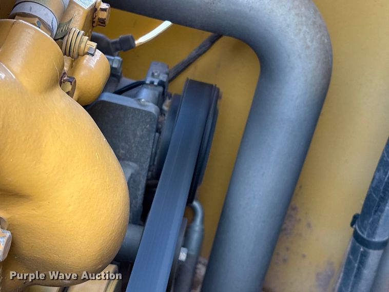 image for item EM0580 2010 John Deere 850J dozer