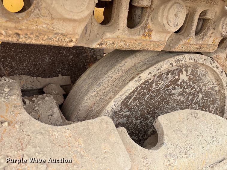 image for item EM0580 2010 John Deere 850J dozer