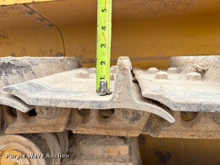 image for item EM0580 2010 John Deere 850J dozer