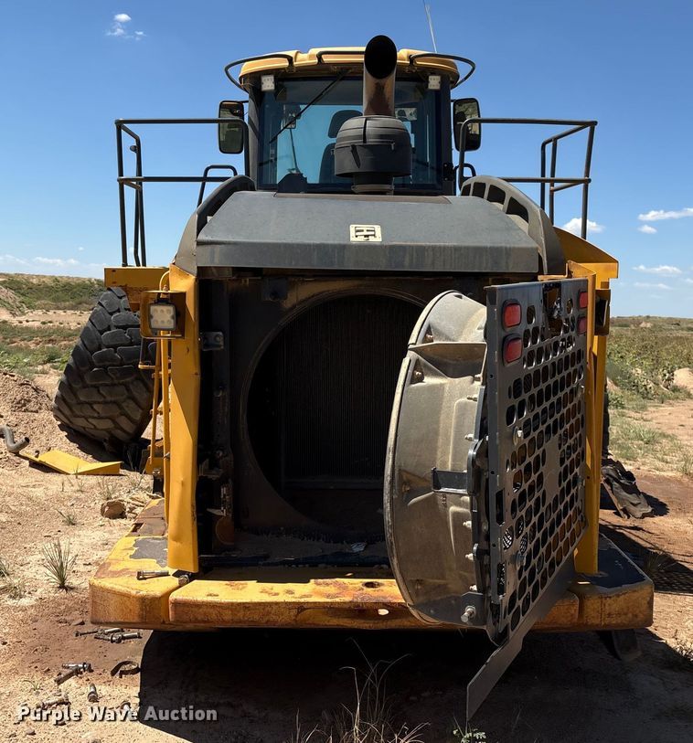 image for item EM0586 2015 John Deere 844K-II wheel loader