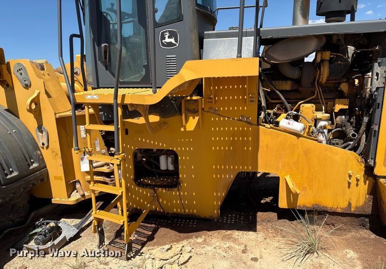 image for item EM0586 2015 John Deere 844K-II wheel loader