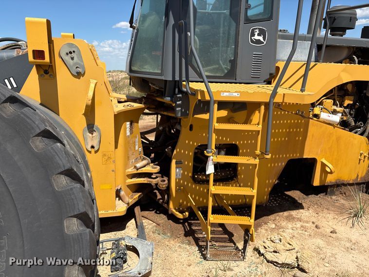 image for item EM0586 2015 John Deere 844K-II wheel loader