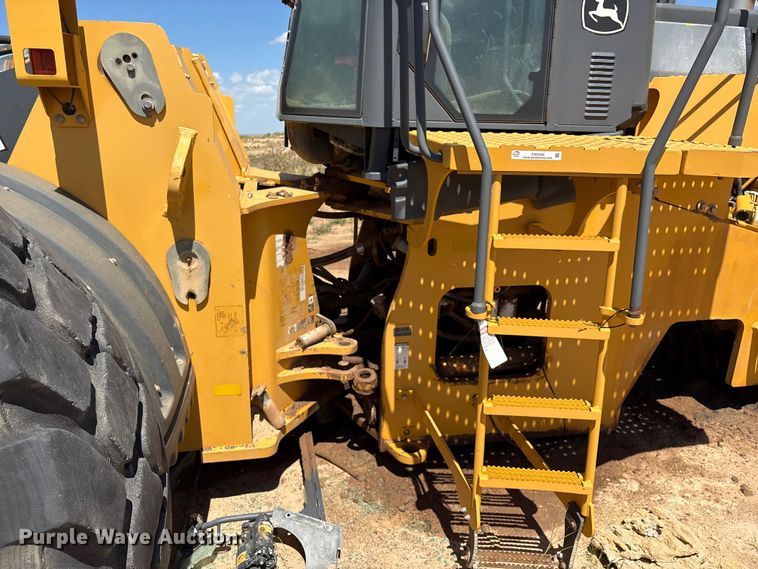 image for item EM0586 2015 John Deere 844K-II wheel loader