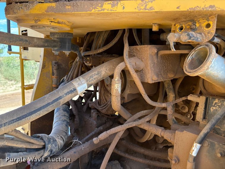 image for item EM0586 2015 John Deere 844K-II wheel loader