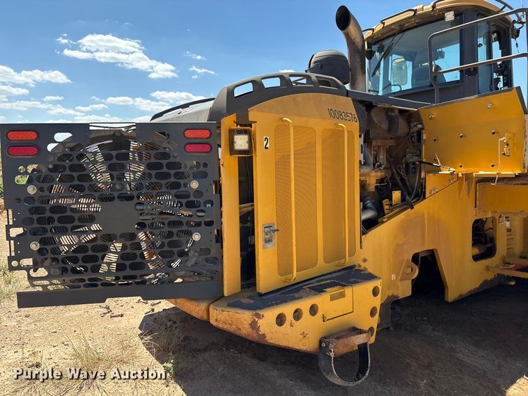 image for item EM0586 2015 John Deere 844K-II wheel loader