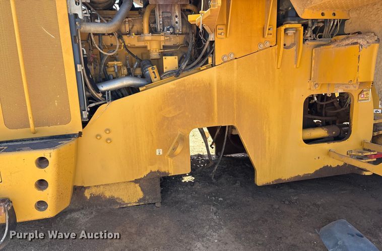 image for item EM0586 2015 John Deere 844K-II wheel loader