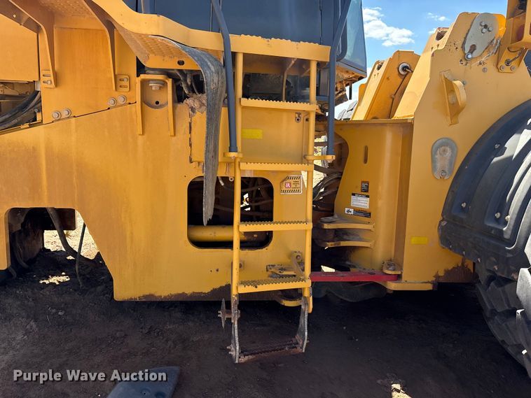 image for item EM0586 2015 John Deere 844K-II wheel loader