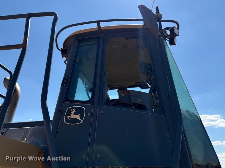 image for item EM0586 2015 John Deere 844K-II wheel loader