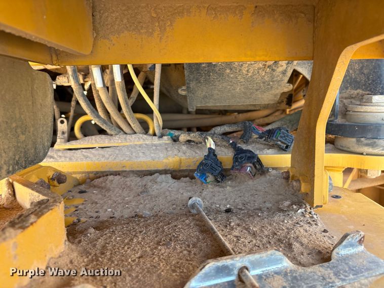 image for item EM0586 2015 John Deere 844K-II wheel loader