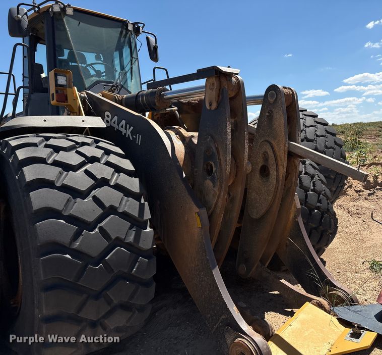 image for item EM0586 2015 John Deere 844K-II wheel loader