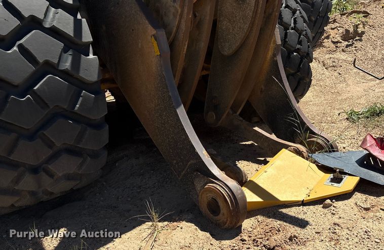 image for item EM0586 2015 John Deere 844K-II wheel loader