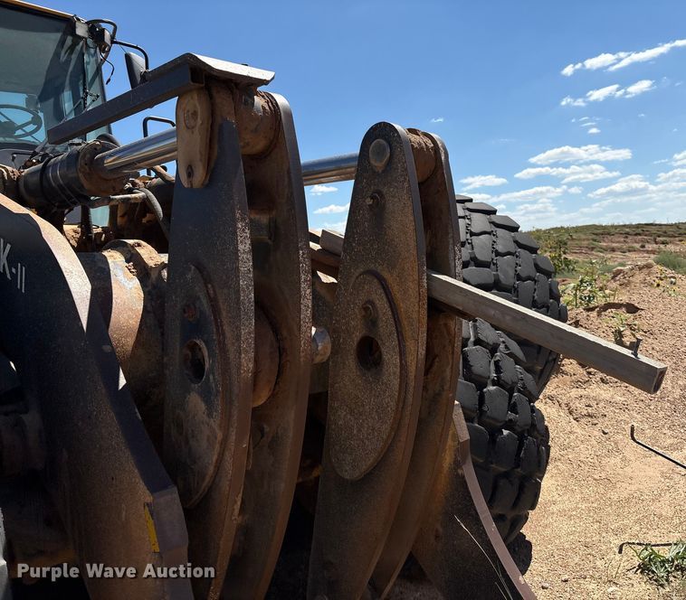 image for item EM0586 2015 John Deere 844K-II wheel loader