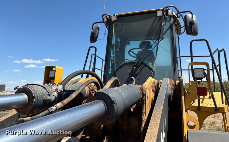 image for item EM0586 2015 John Deere 844K-II wheel loader