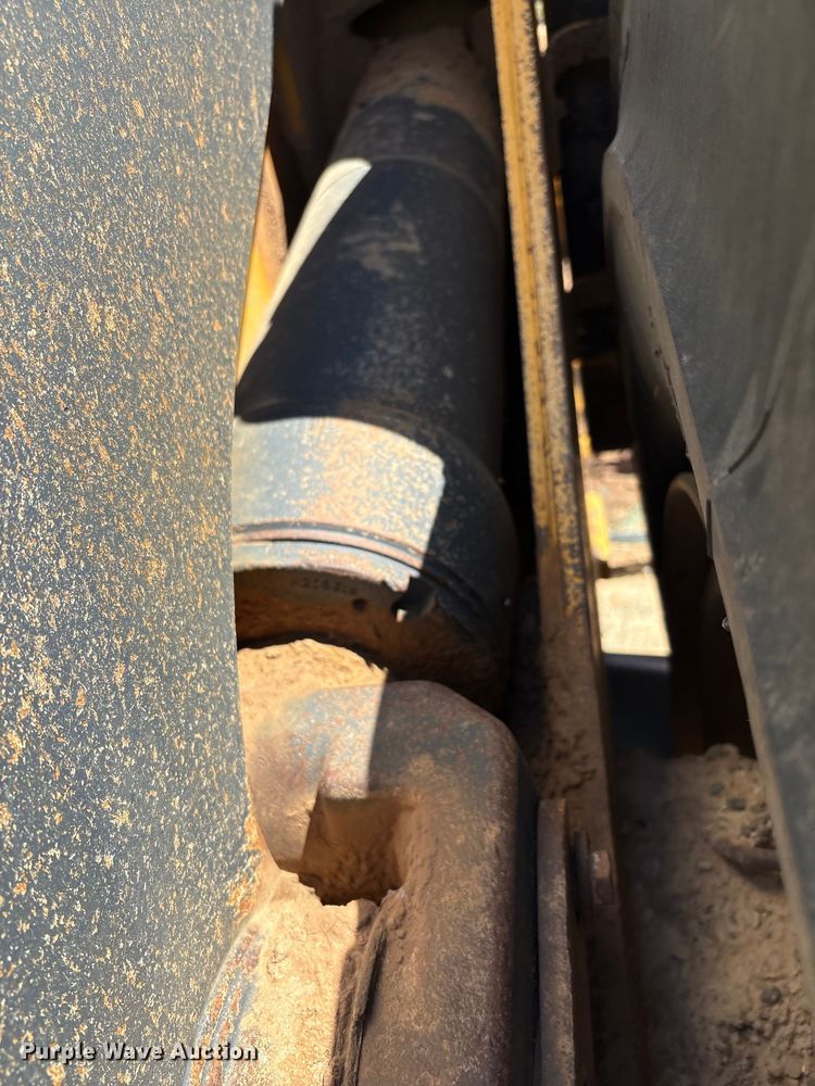 image for item EM0586 2015 John Deere 844K-II wheel loader