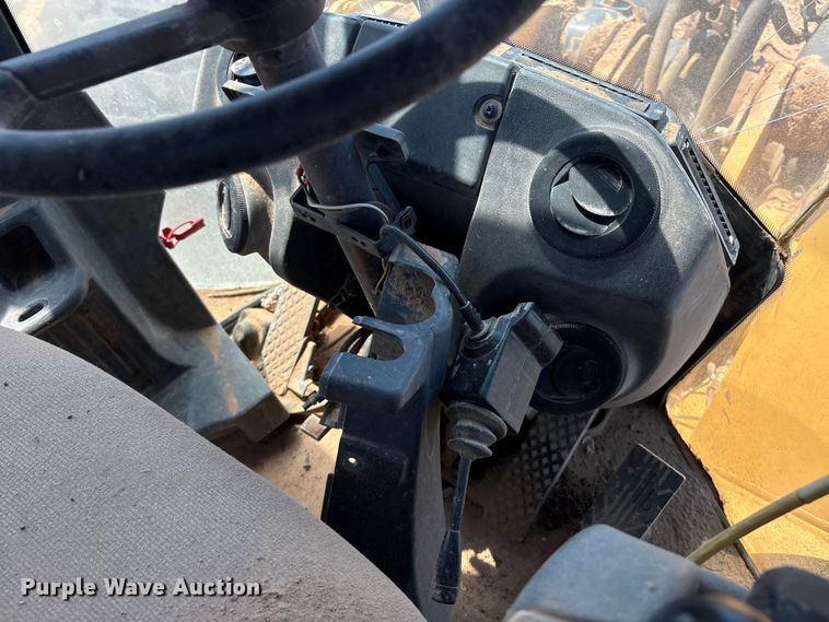 image for item EM0586 2015 John Deere 844K-II wheel loader