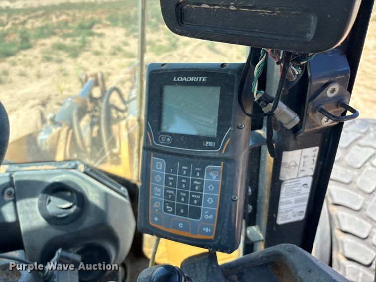 image for item EM0586 2015 John Deere 844K-II wheel loader